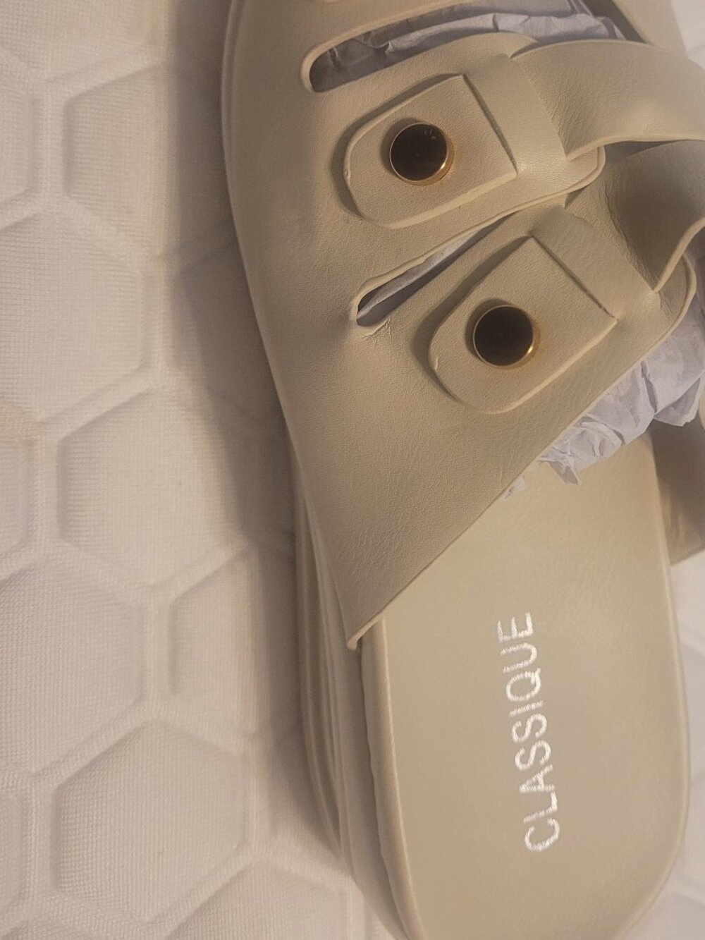 Classique size 9 beige